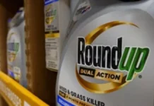 Bayer predlaže nagodbe od oko 10 milijardi dolara zbog herbicida čiji sastojak glifosat izaziva rak krvi
